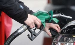 Benzine indirim geliyor: Gece yarısından itibaren pompaya yansıyacak