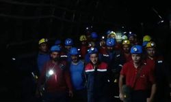 Madenciler yer altında greve başladı