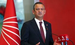 Özel'den Diyarbakır'da dikkat çeken çıkış: "Yol bulamazsak yeni bir yol açarız"