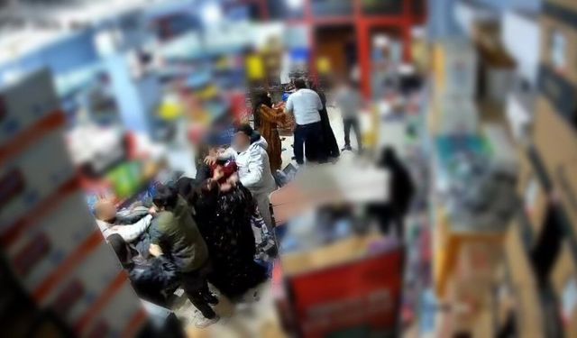 Markette kavga: Ortalık savaş alanına döndü