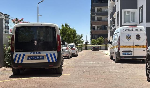 Kucağındaki oğluyla 8'inci kattan atladı: Anne öldü, çocuk ağır yaralandı