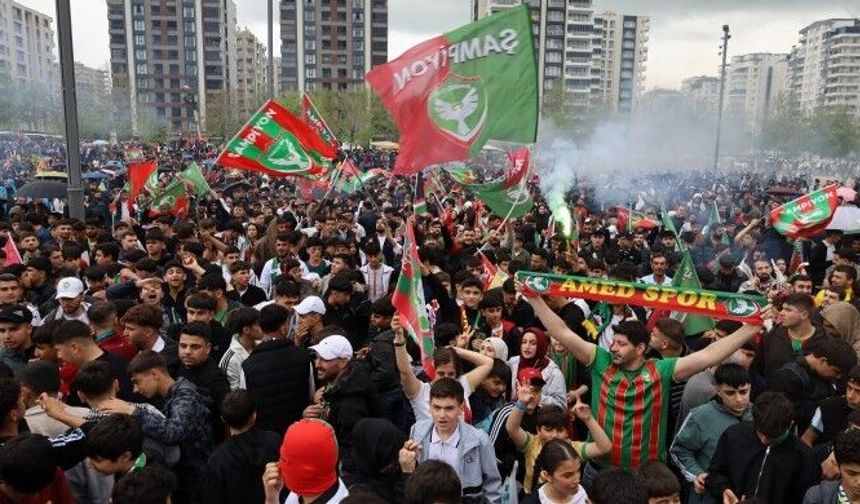 Amedspor Süper Lig’de: Birçok kentte kutlamalar başladı