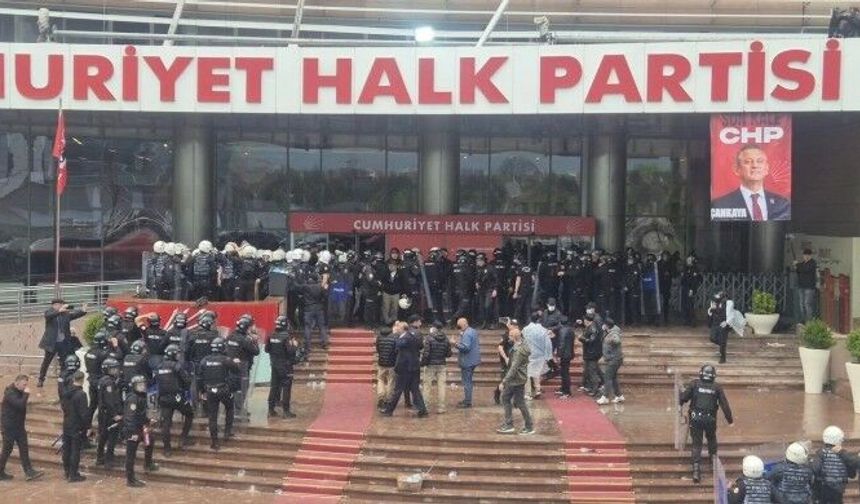CHP’de 28 isim PM’den istifa etti
